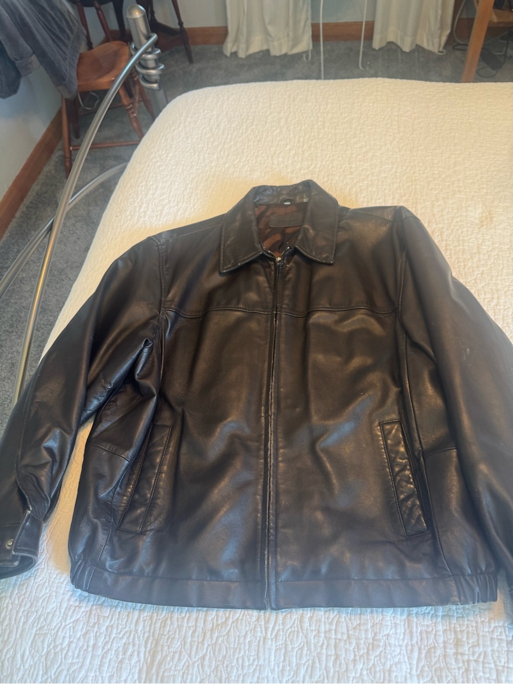 Men's Black Leather Zip-Front bomber Jacket